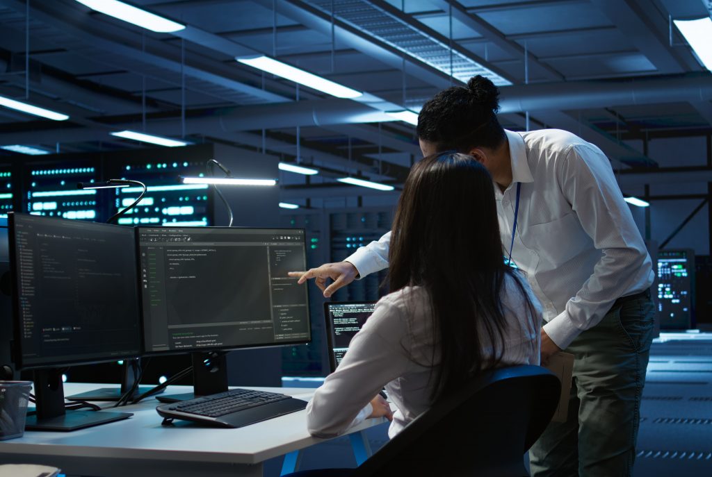 Computer Scientists Data Center Managing Maintaining Databases